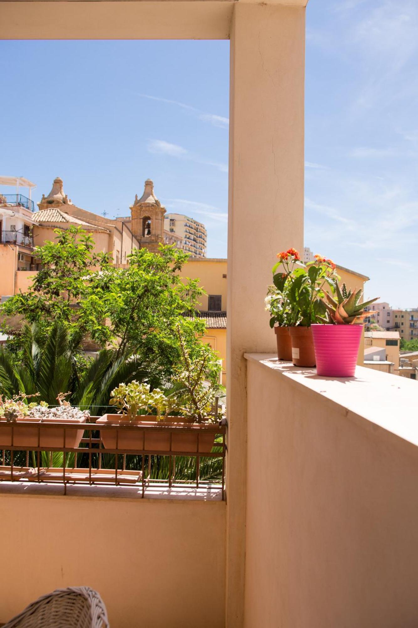 La Casa Di Nini Hotel Agrigento Bagian luar foto